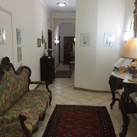Bed and Breakfast La Residenza Dei Nobili Катандзаро Екстер'єр фото