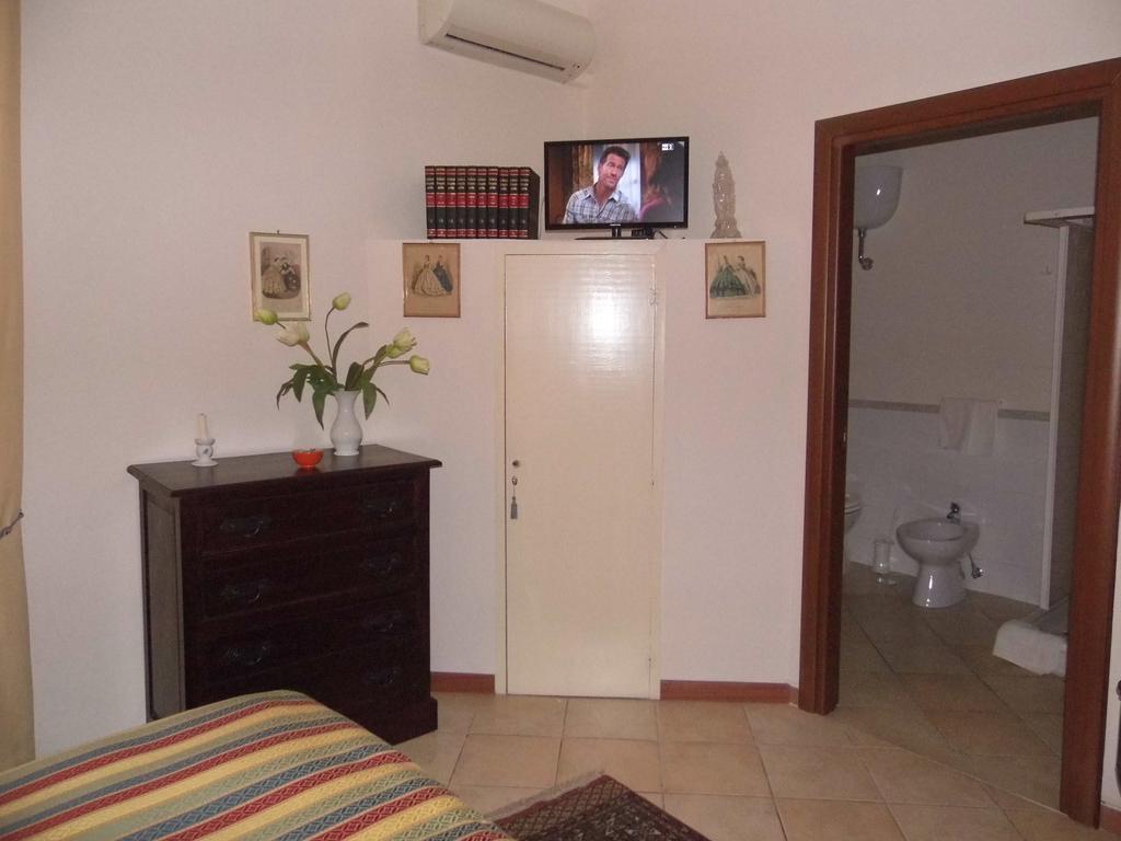 Bed and Breakfast La Residenza Dei Nobili Катандзаро Номер фото